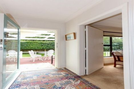 Photo of property in 37 Turakina Street, Merrilands, New Plymouth, 4312