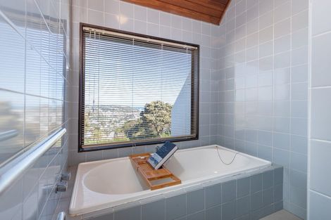 Photo of property in 22 Tamahine Street, Maupuia, Wellington, 6022