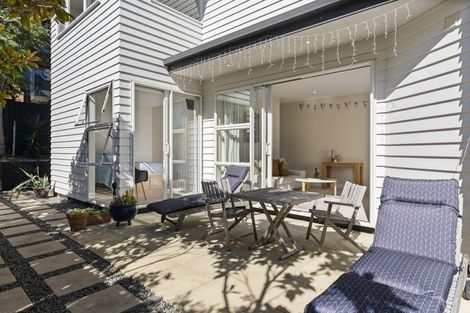 Photo of property in 43b Seaview Road, Castor Bay, Auckland, 0620