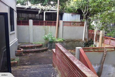 Photo of property in 2/12 White Swan Road, Mount Roskill, Auckland, 1041