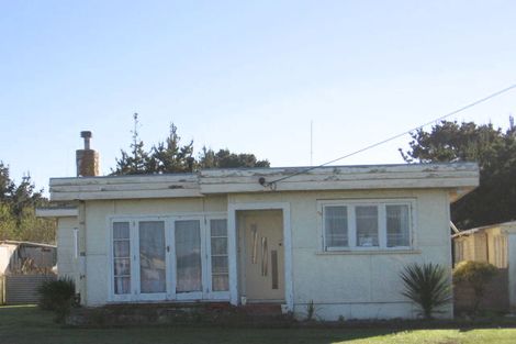 Photo of property in 5 Edinburgh Terrace, Foxton Beach, Foxton, 4815