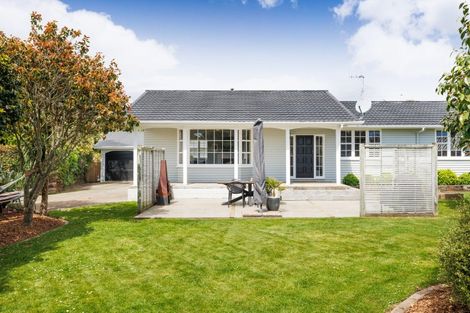 Photo of property in 4 Chilton Grove, Hokowhitu, Palmerston North, 4410