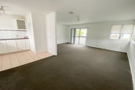 Photo of property in 129 Aviemore Drive, Highland Park, Auckland, 2010