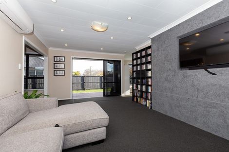 Photo of property in 92 Sparks Road, Hoon Hay, Christchurch, 8025
