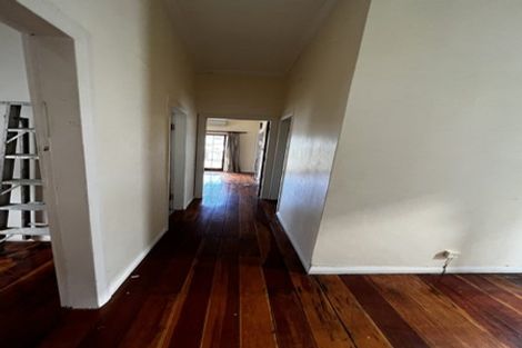 Photo of property in 218 Clyde Street, Island Bay, Wellington, 6023
