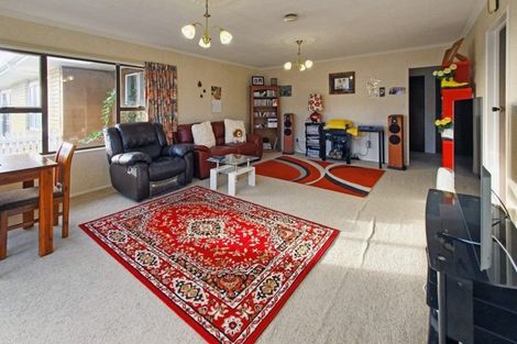 Photo of property in 15 Birdwood Avenue, Moturoa, New Plymouth, 4310