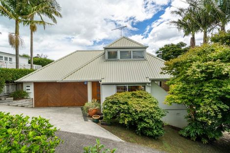 Photo of property in 13b Rodney Road, Northcote Point, Auckland, 0627