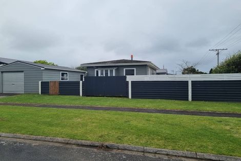 Photo of property in 93 Broadway, Waitara, 4320