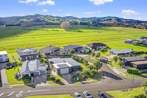 Photo of property in 5 Debenham Drive, Whitianga, 3510
