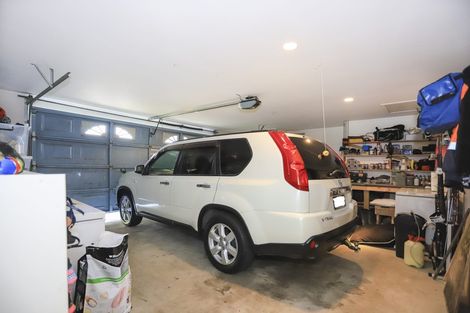 Photo of property in 25 Meadowviews Drive, Welcome Bay, Tauranga, 3112