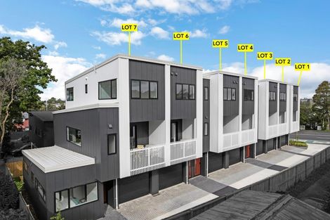 Photo of property in 5/220 Pakuranga Road, Pakuranga Heights, Auckland, 2010