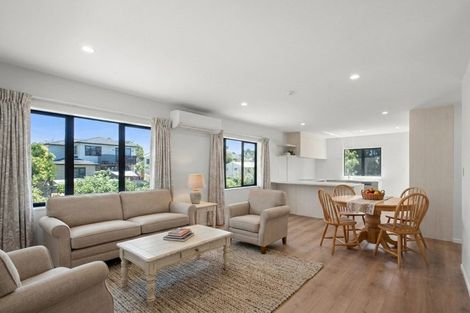 Photo of property in 19 Earlsworth Road, Mangere East, Auckland, 2024