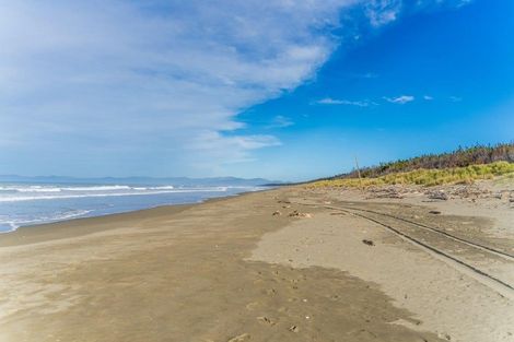 Photo of property in 2 Main North Road, Woodend, 7610