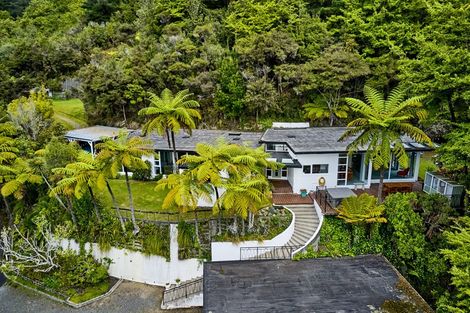 Photo of property in 570 Stokes Valley Road, Stokes Valley, Lower Hutt, 5019