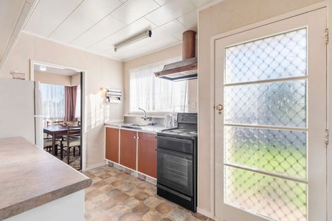 Photo of property in 8 Warden Place, Mangere Bridge, Auckland, 2022