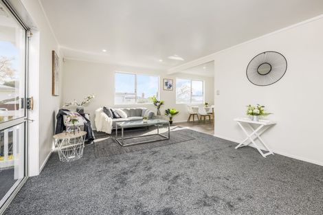 Photo of property in 20 Frobisher Way, Clendon Park, Auckland, 2103