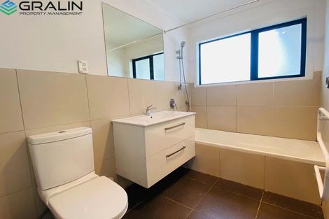 Photo of property in 32 Kelman Road, Kelston, Auckland, 0602