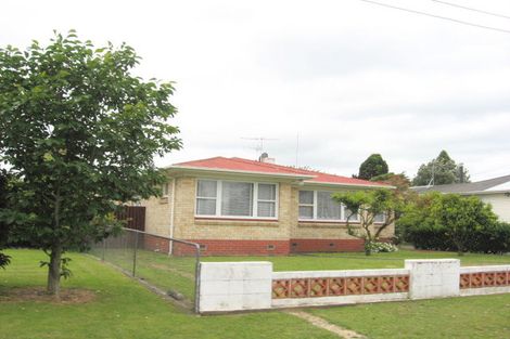 Photo of property in 71 Rosehill Drive, Rosehill, Papakura, 2113