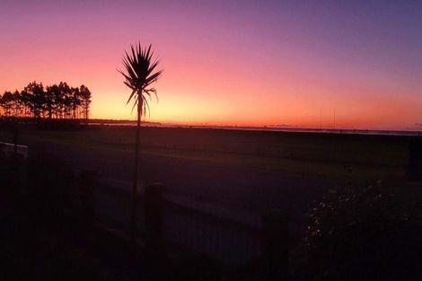 Photo of property in 33 Marine Parade, Carters Beach, Westport, 7825