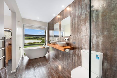 Photo of property in 19 Carex Grove, Foxton Beach, Foxton, 4815