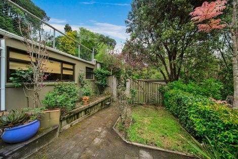 Photo of property in 22c Sequoia Grove, Merrilands, New Plymouth, 4312