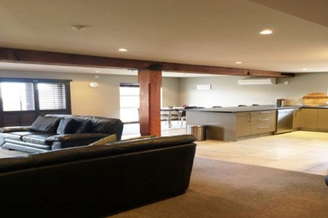 Photo of property in 1/2 Manor Place, Dunedin Central, Dunedin, 9016