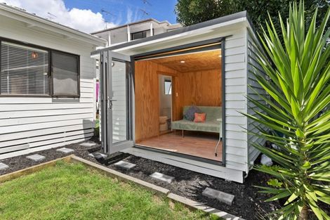 Photo of property in 16b Godden Crescent, Orakei, Auckland, 1071