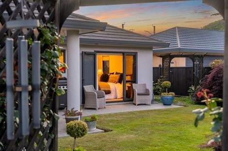 Photo of property in 40 Mary Huse Grove, Manor Park, Lower Hutt, 5019