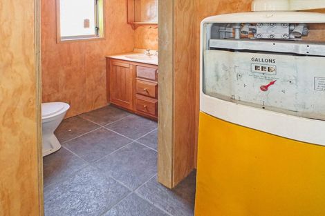 Photo of property in 131 Palmer Road, Foxton Beach, Foxton, 4891