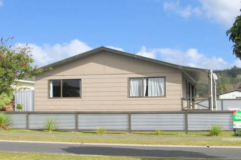 Photo of property in 305a Chartwell Avenue, Whangamata, 3620