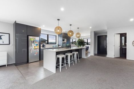 Photo of property in 31 Kingfisher Crescent, Albert Town, Wanaka, 9305