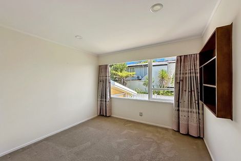 Photo of property in 58 Knightsbridge Drive, Forrest Hill, Auckland, 0620