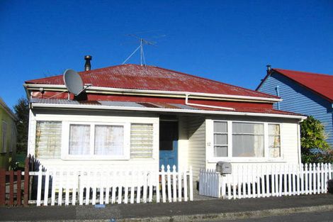 Photo of property in 12 Threadneedle Street, Greymouth, 7805