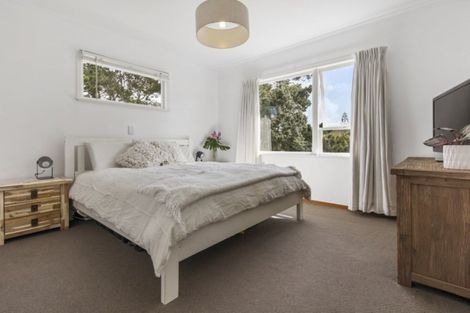 Photo of property in 85 Barrys Road, Glendene, Auckland, 0602