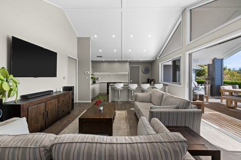 Photo of property in 12 Spur Road, Havelock North, 4130