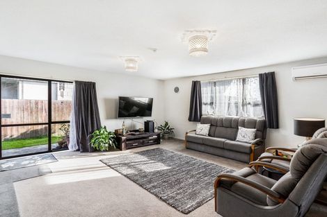 Photo of property in 23d Saunders Place, Redwood, Christchurch, 8051
