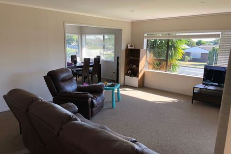 Photo of property in 1/168 Prince Regent Drive, Farm Cove, Auckland, 2012