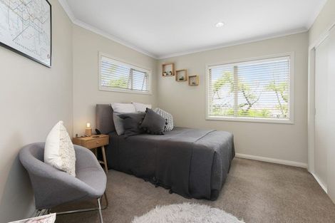 Photo of property in 1 Kingsgate Place, Dannemora, Auckland, 2016