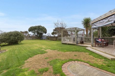 Photo of property in 102 Martin Road, Paraparaumu Beach, Paraparaumu, 5032