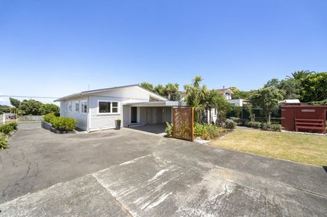 Photo of property in 48 Toi Street, Otaki Beach, Otaki, 5512