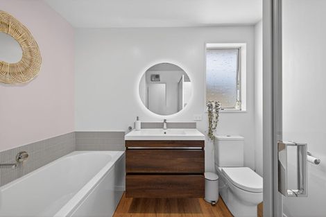 Photo of property in 2/21 Cob Crescent, Woolston, Christchurch, 8062