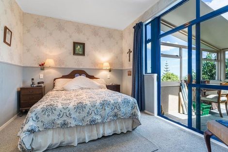 Photo of property in 40 Mccahill Views, Botany Downs, Auckland, 2010