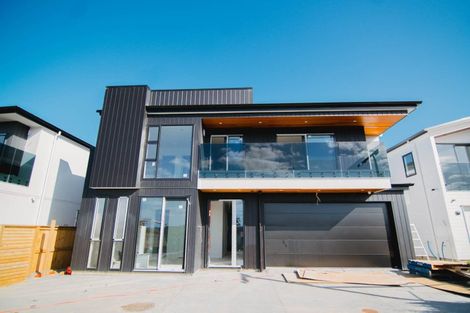 Photo of property in 216 Vaughans Road, Long Bay, Albany, 0792