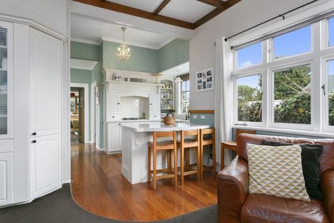 Photo of property in 27 Princes Street, Cambridge, 3434