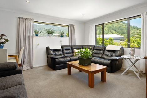 Photo of property in 14 Bell Bird Rise, Picton, 7220