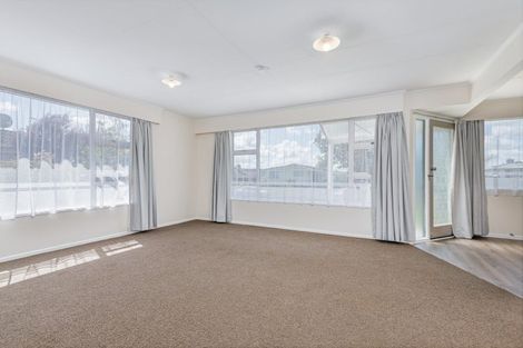Photo of property in 20 Dunk Place, Milson, Palmerston North, 4414