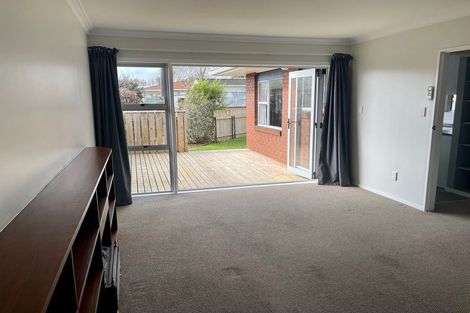Photo of property in 1 Puriri Place, Levin, 5510