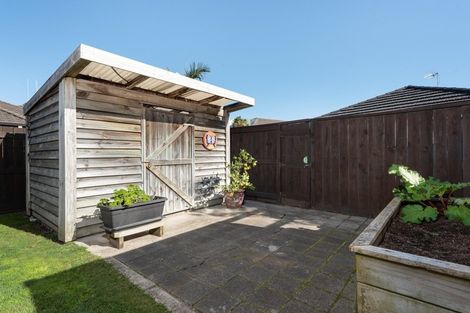 Photo of property in 10 Saint Kilda Place, Papamoa Beach, Papamoa, 3118