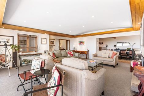 Photo of property in 9a Braemar Road, Castor Bay, Auckland, 0620