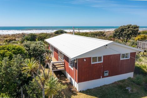 Photo of property in 57 Blue Pacific Parade, Riversdale Beach, Masterton, 5872